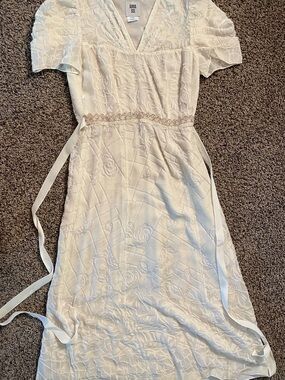 ANNA SUI Vintage Embroidered Puff-Sleeve Midi Dress